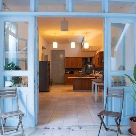 Ananke Готель типу 