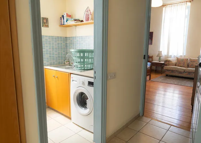 Bed & Breakfast Ananke Nicosia